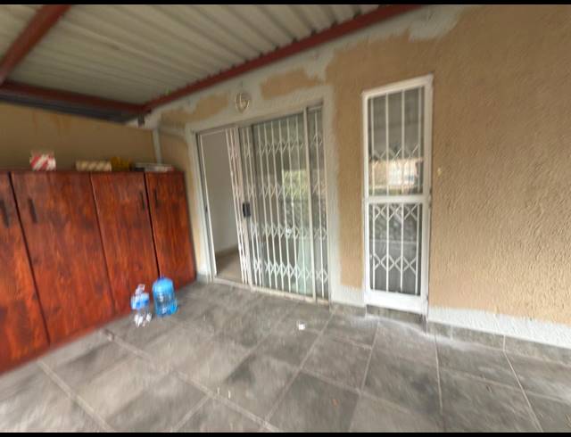 2 BEDROOM APARTMENT FOR SALE IN SAFARI GARDENS